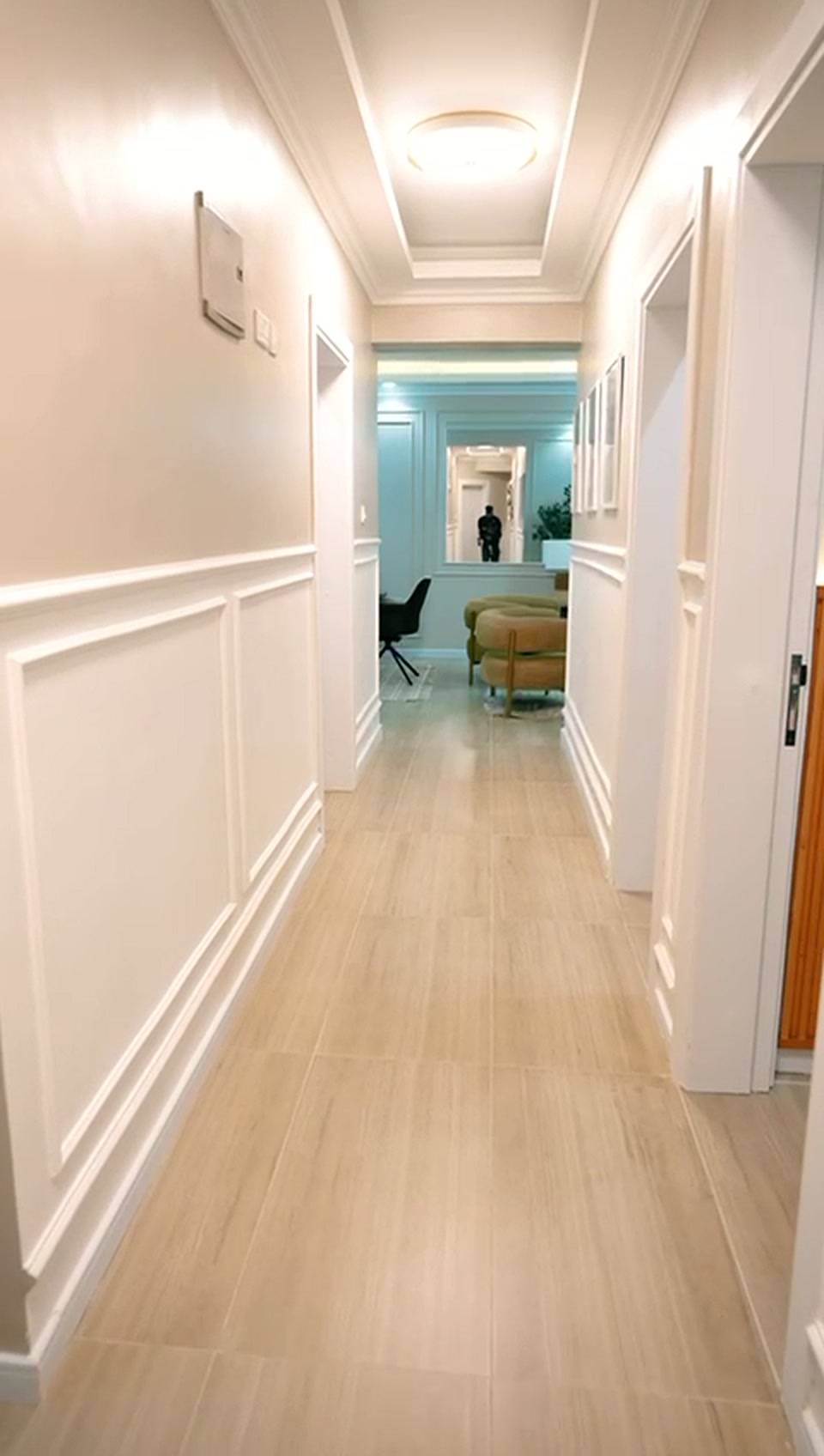 Finished Waadi Residence showhouse hallway